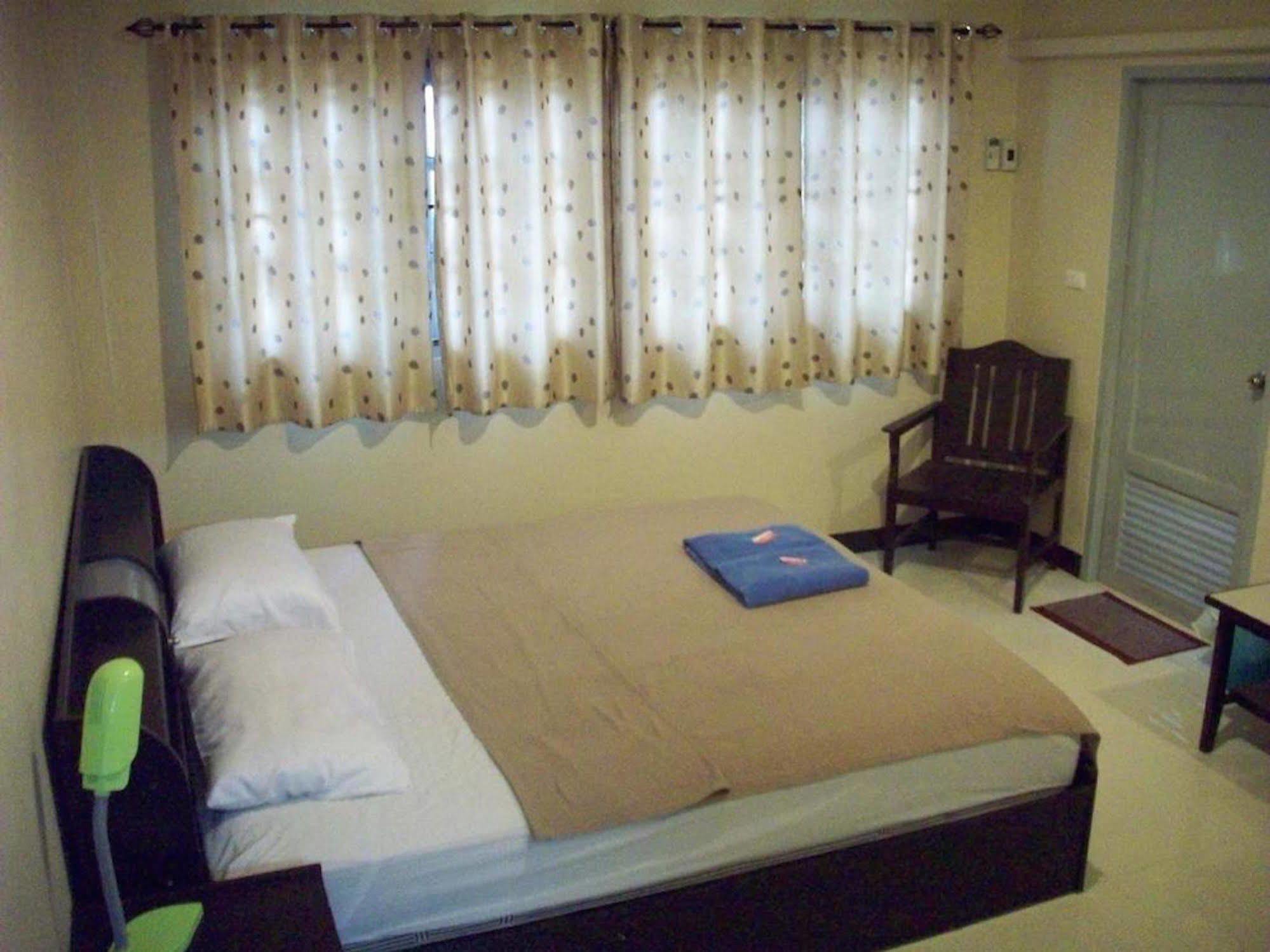 Hostel Orient House Pattaya Zewnętrze zdjęcie